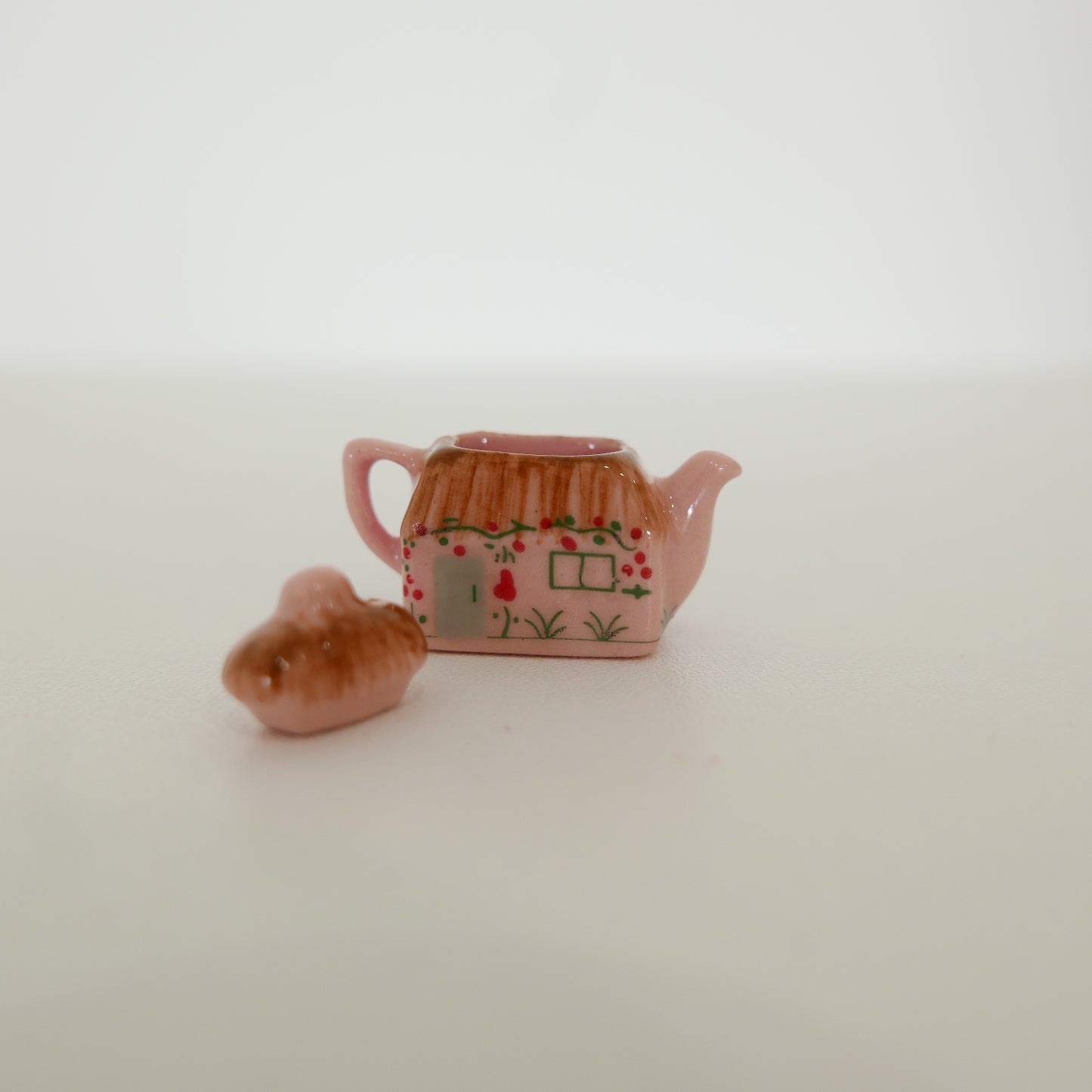 Tiny Tea Pot