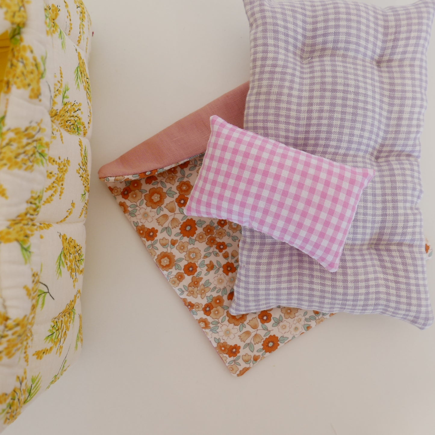 Carry Cot Dolls Bed - Wattle