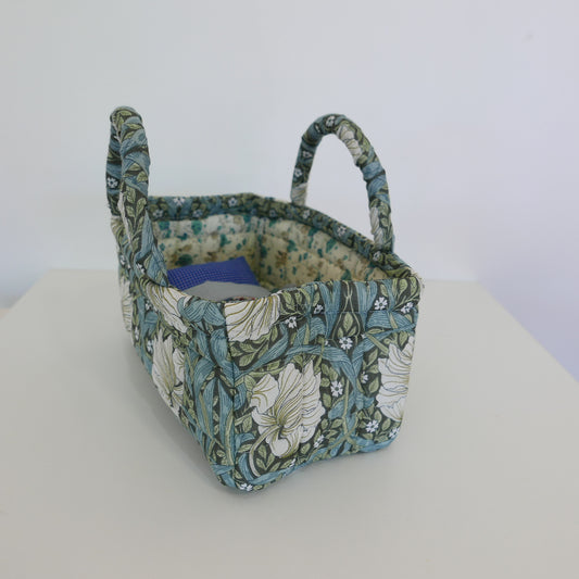 Carry Cot Dolls Bed - Deco