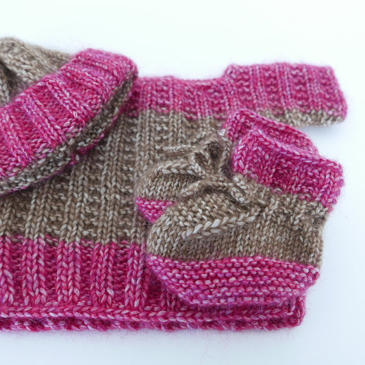 Knitted T Shirt with Booties and Beanie in Cocoa + Lamington