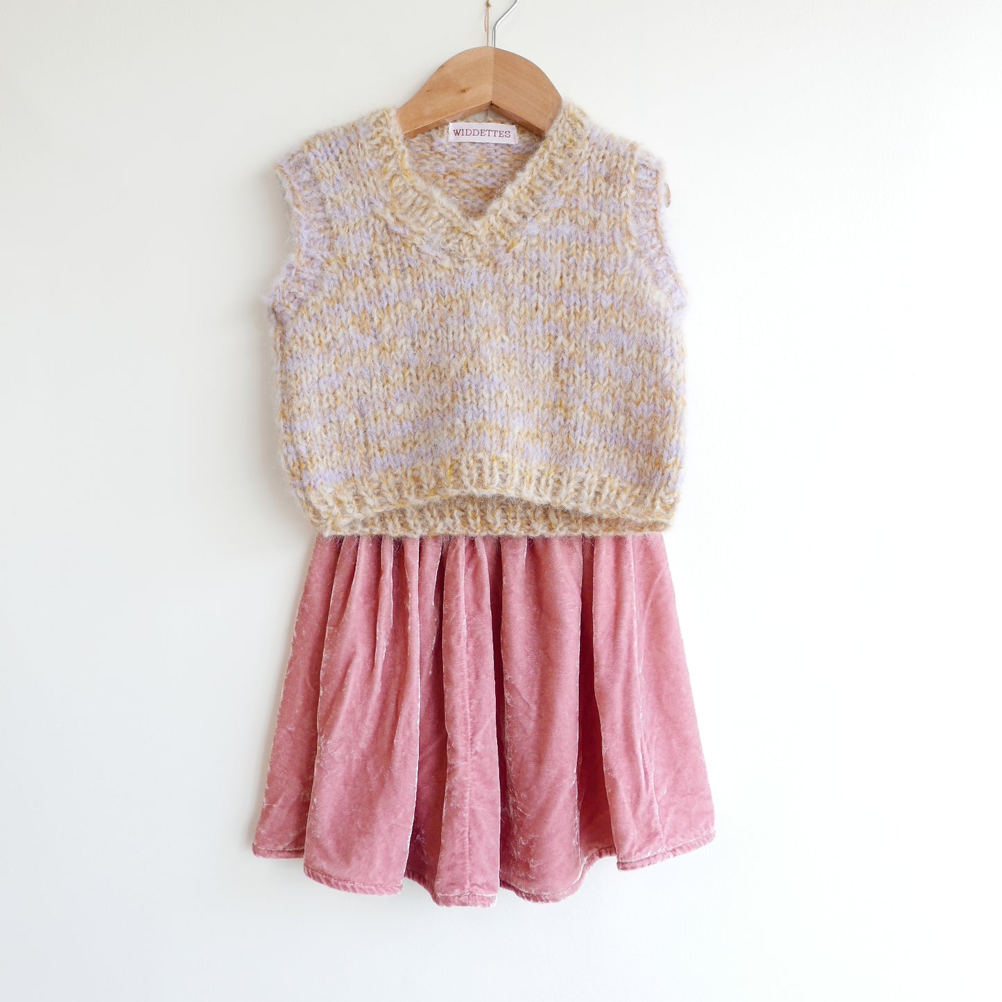 Hand knitted vest - Tide Line