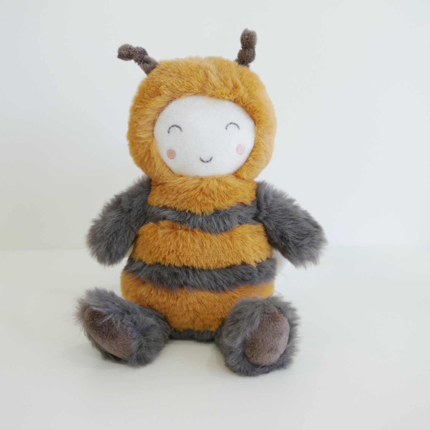 Stuffed toy bumblebee plush