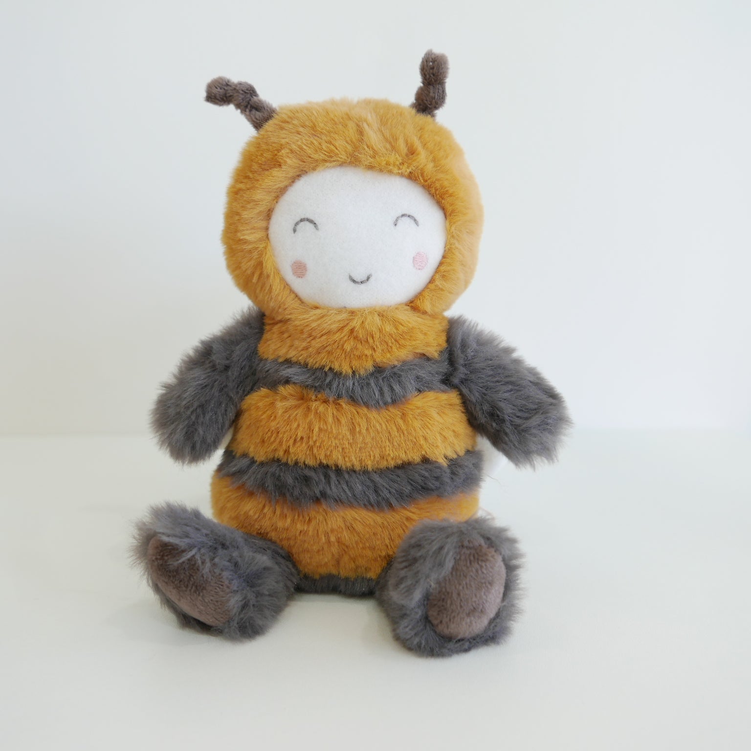 Stuffed toy bumblebee plush