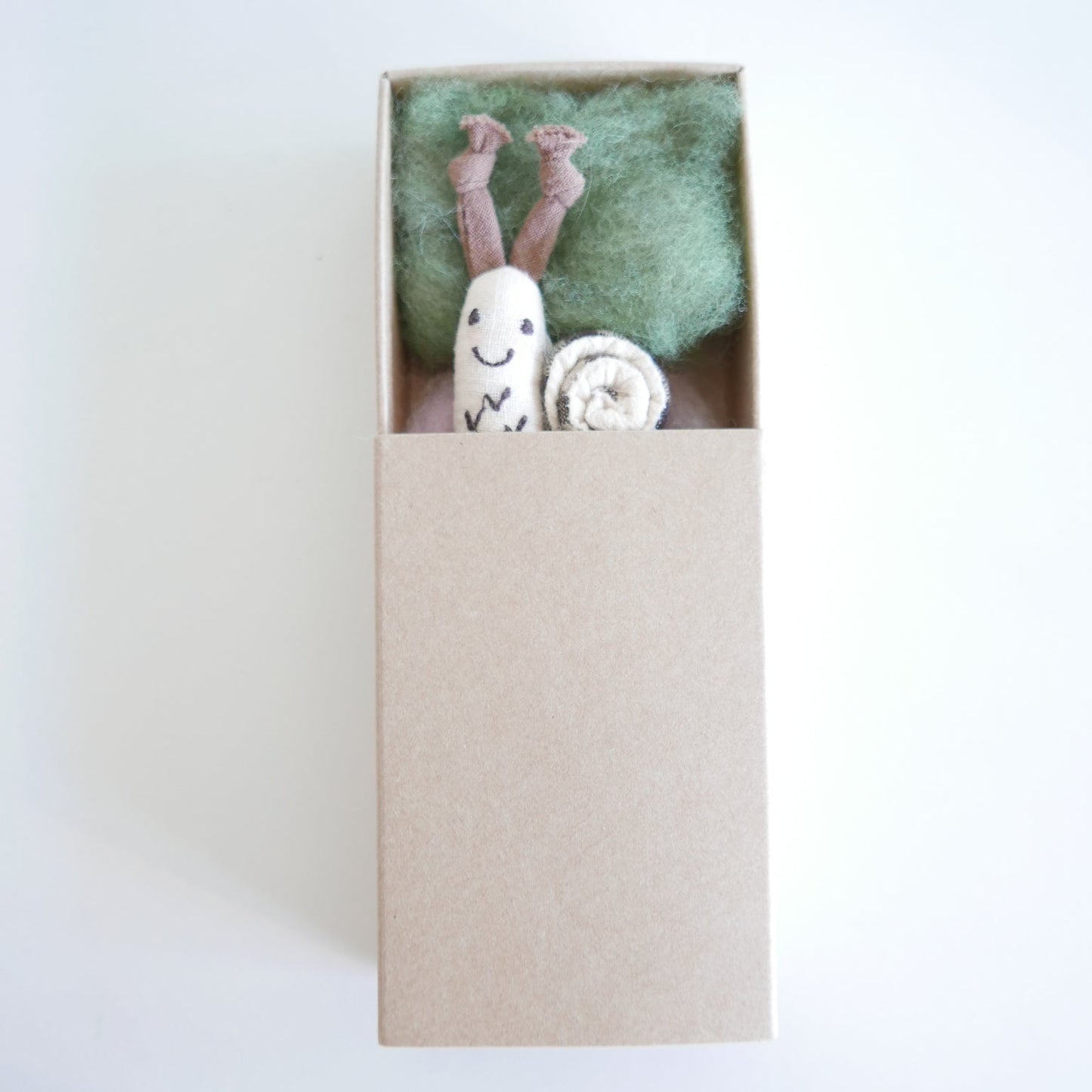 Bed Time Snail - Sorrel