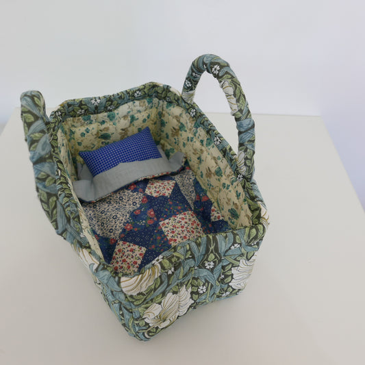 Carry Cot Dolls Bed - Deco