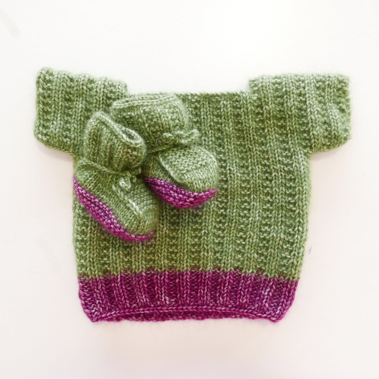 Knitted T Shirt with Booties in Pumpkin Seed + Grape