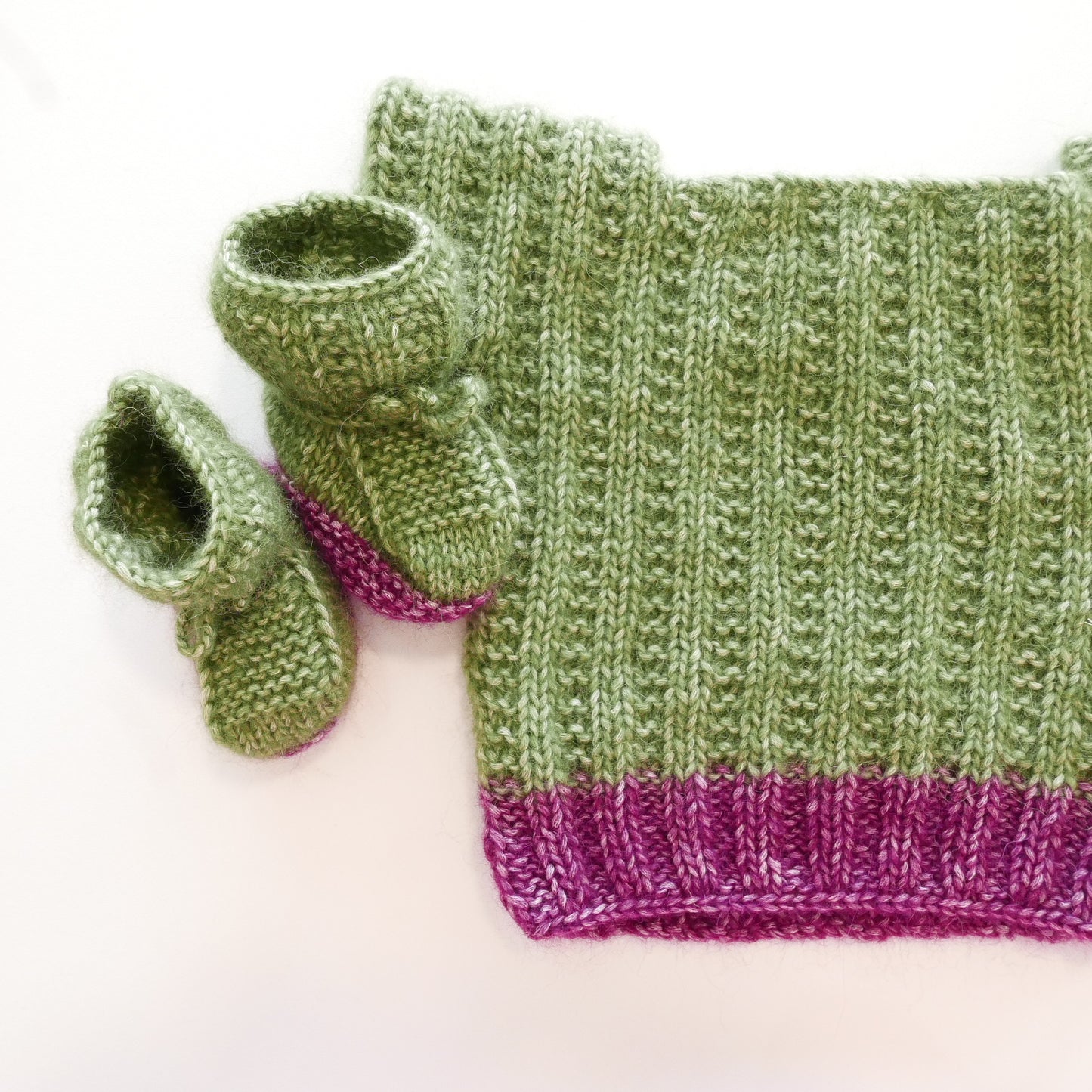 Knitted T Shirt with Booties in Pumpkin Seed + Grape