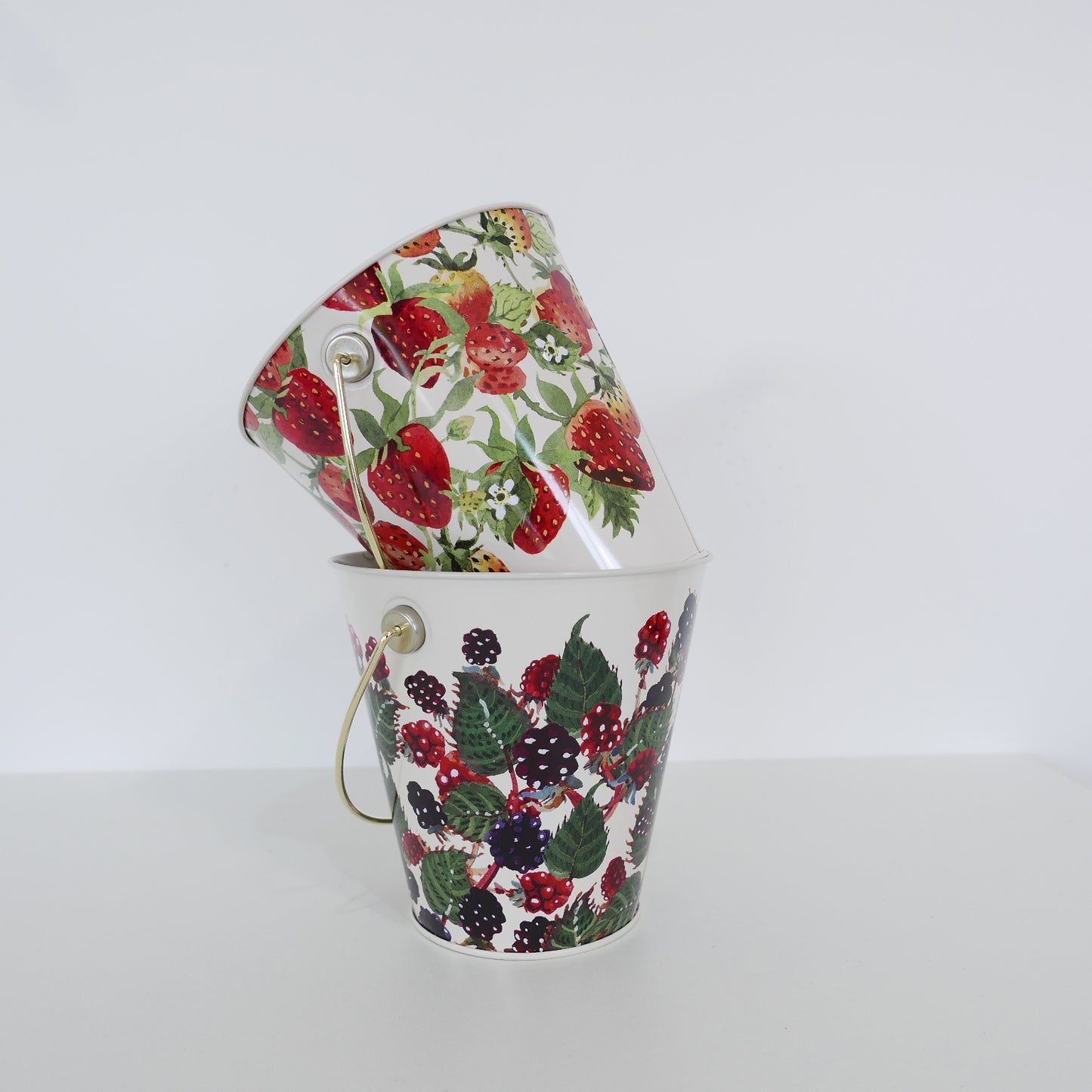 Berry Bucket