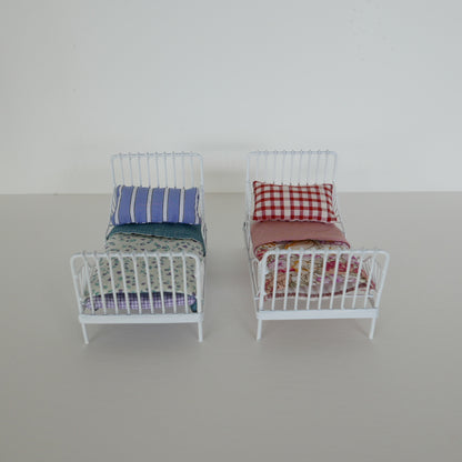 Wire Dolls Bed