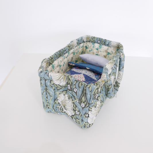 Carry Cot Dolls Bed - Deco