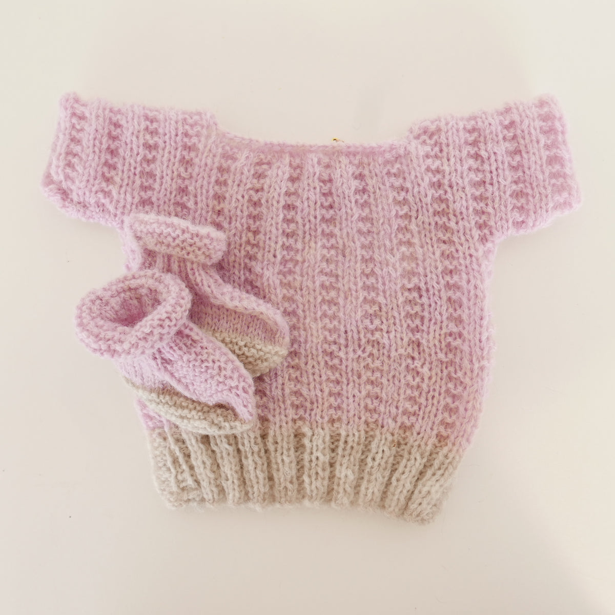 Knitted T Shirt with Booties in Rose + Oat