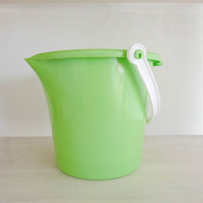 Summertime Bucket With Spout