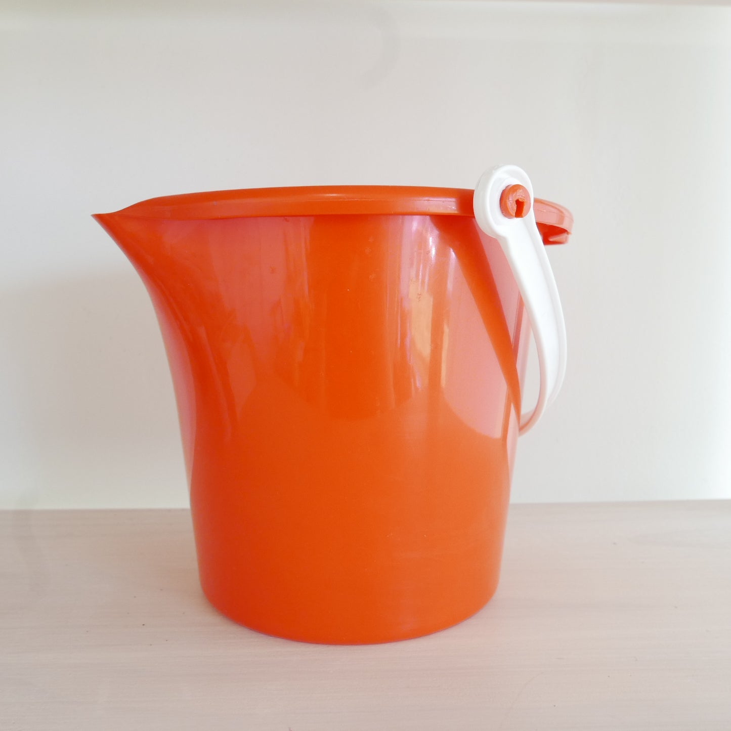 Summertime Bucket With Spout