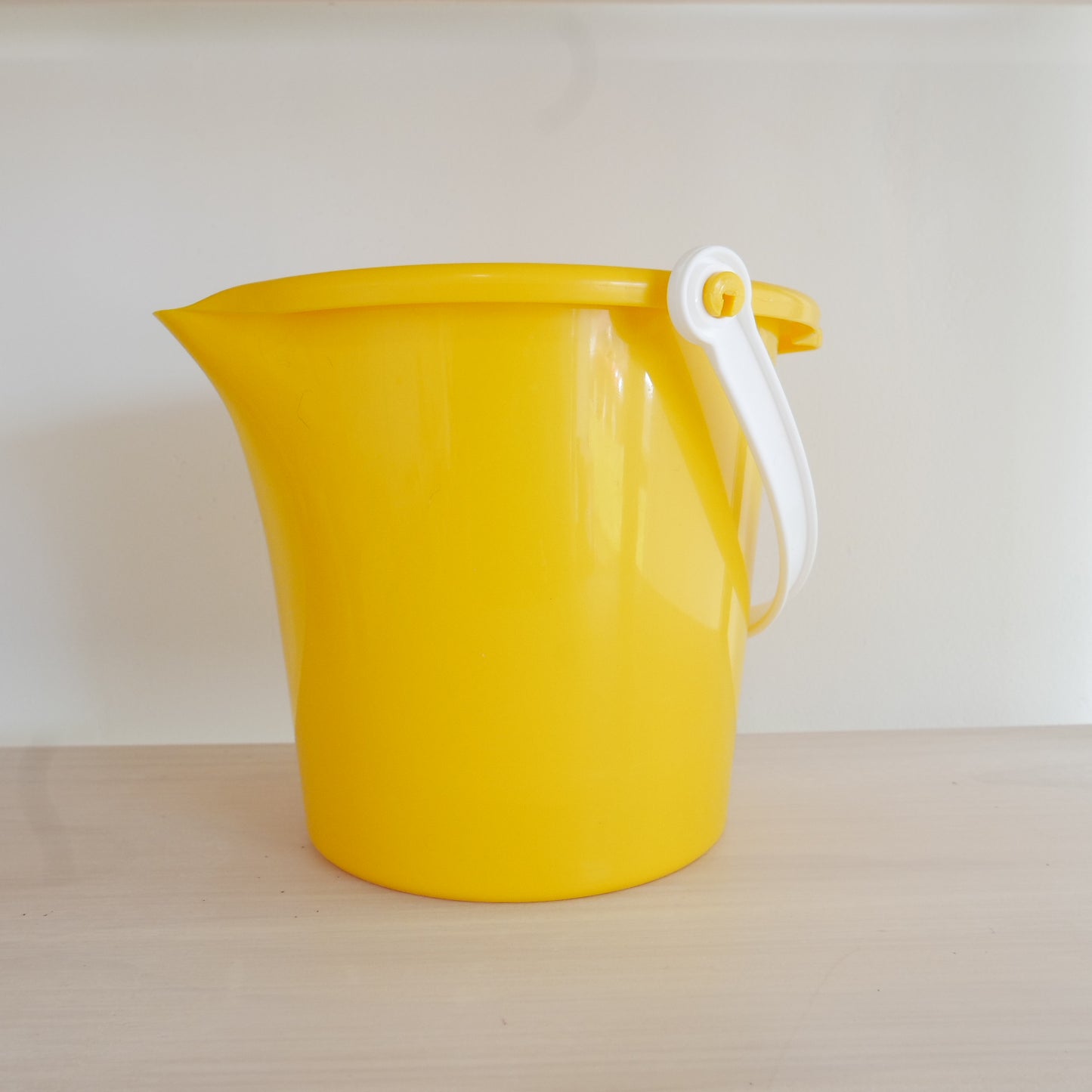 Summertime Bucket With Spout